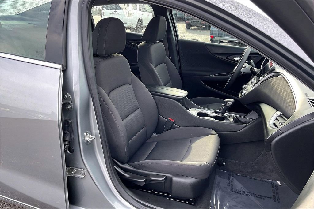 Used 2024 Chevrolet Malibu LT image 31