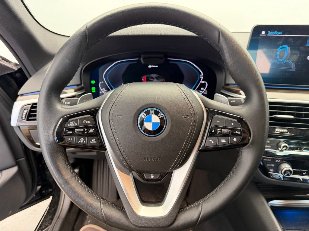 Used 2023 BMW 530e RWD image 11