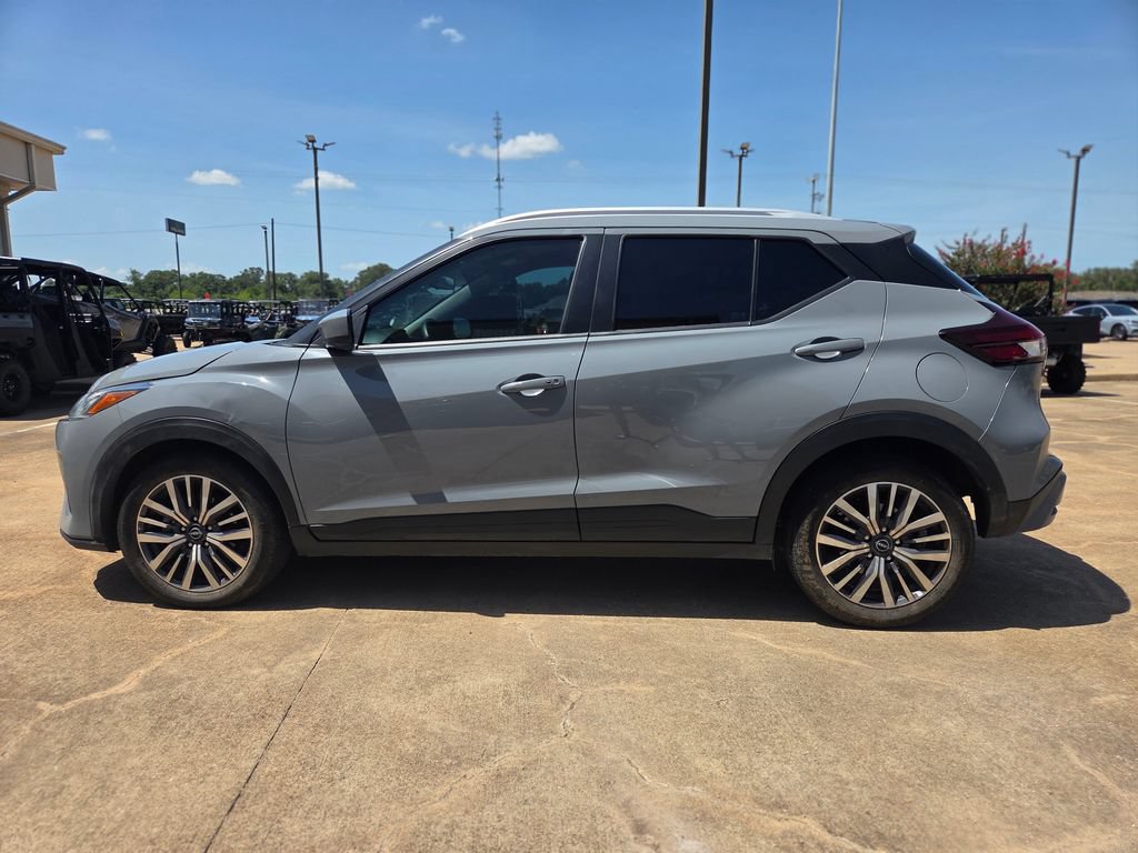 Used 2024 Nissan Kicks SV FWD image 8