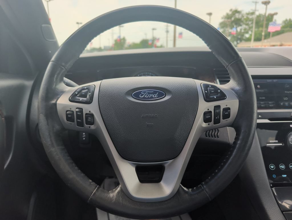 Used 2014 Ford Taurus Limited w/ Equipment Group 301A AWD/4WD image 11