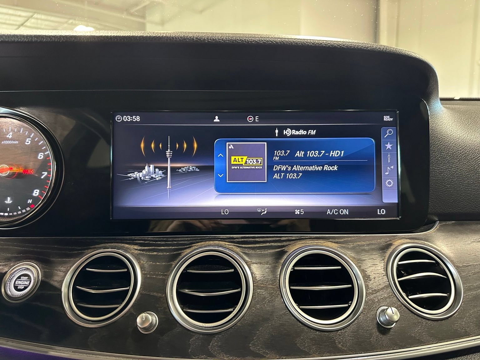Used 2020 Mercedes-Benz E 350 Sedan image 25