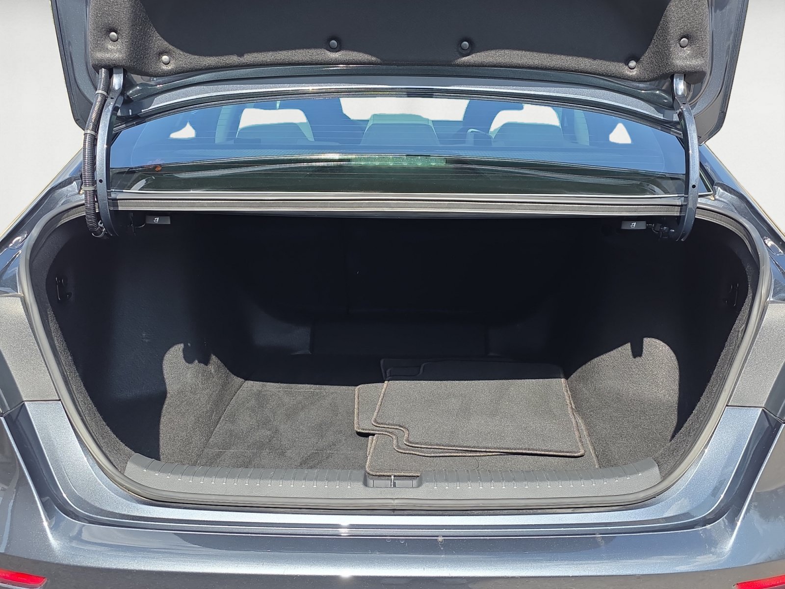 Used 2024 Honda Accord EX image 19