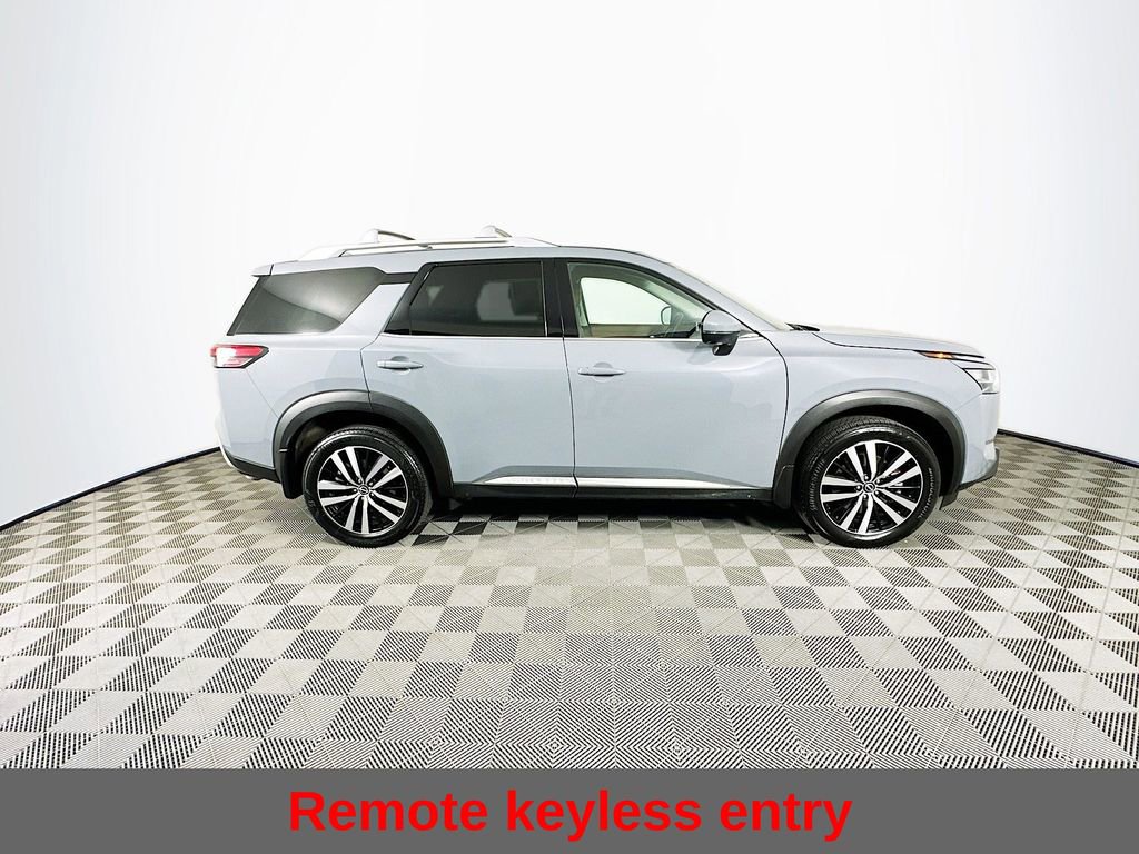 Used 2024 Nissan Pathfinder Platinum w/ Cargo Package image 12