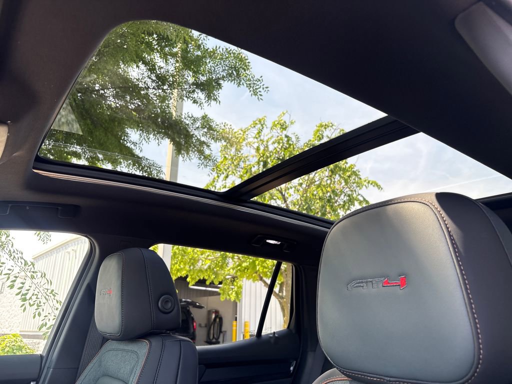 New 2026 GMC Terrain AT4 AWD/4WD image 32