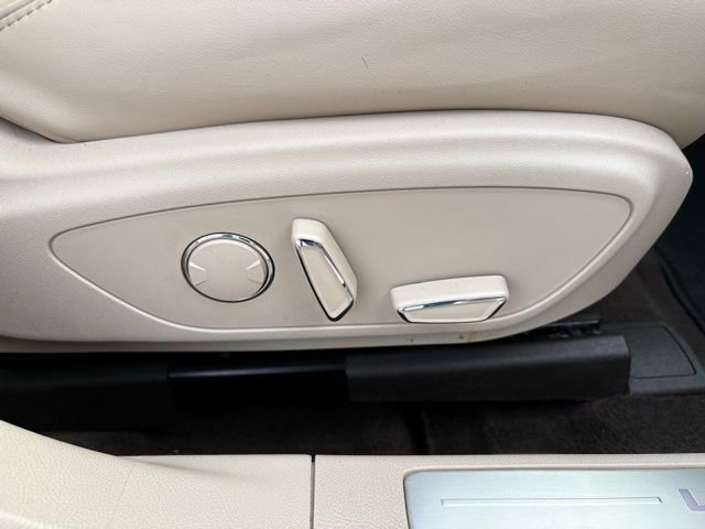 Used 2020 Lincoln MKZ Standard image 32