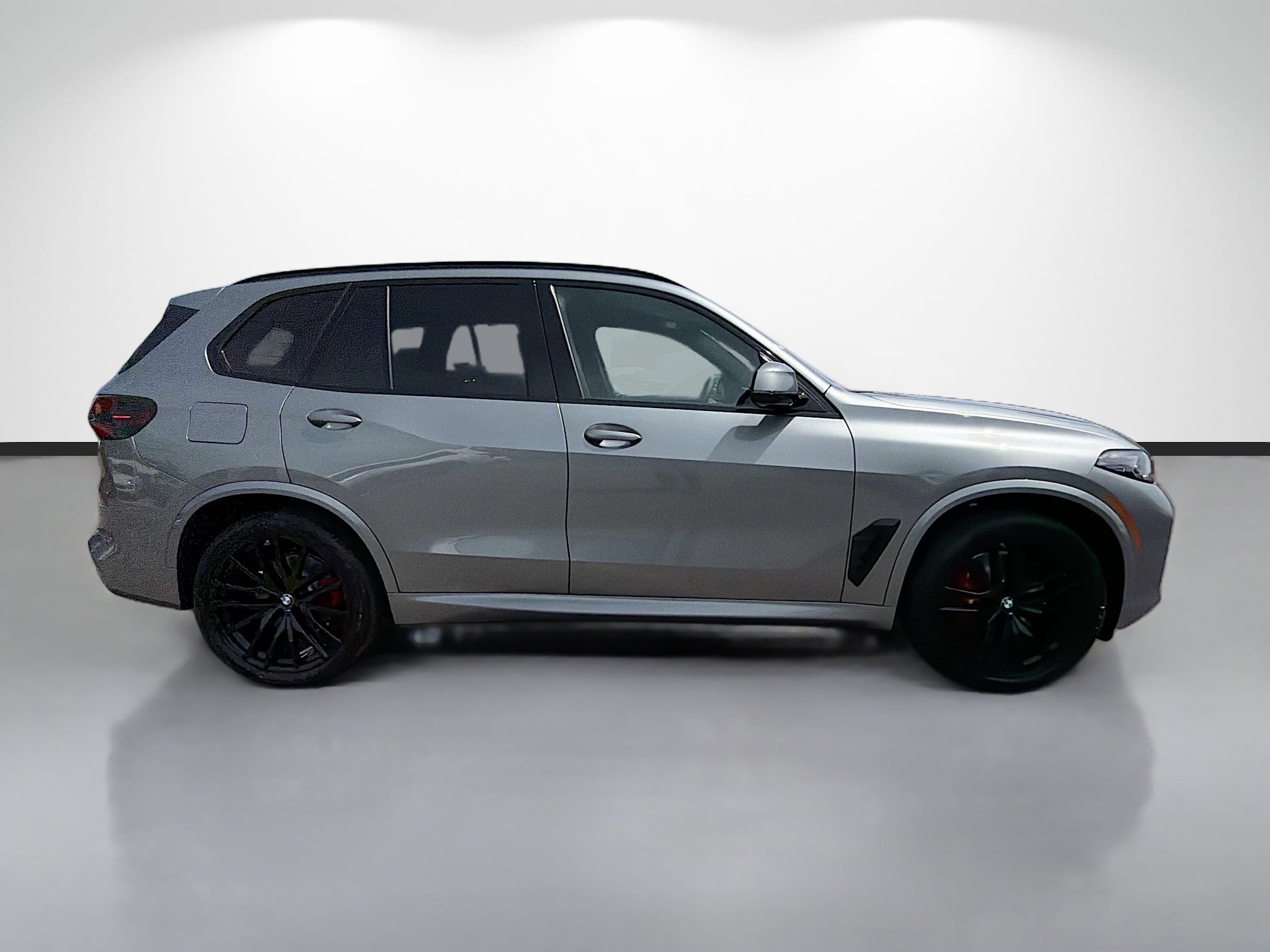 New 2026 BMW X5 sDrive40i w/ M Sport Package image 2