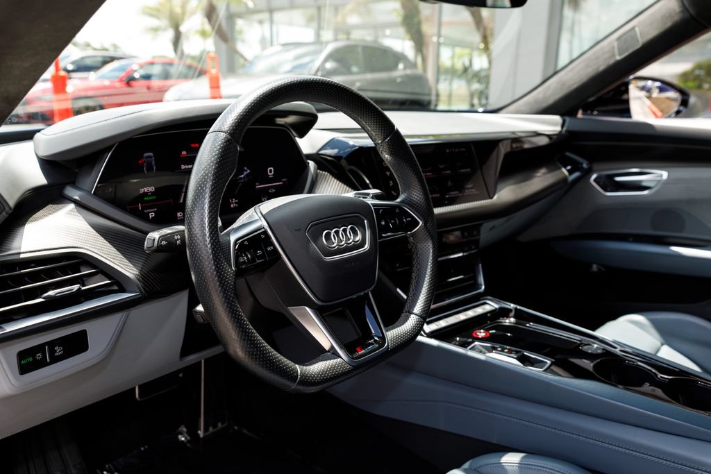 Used 2022 Audi RS e-tron GT w/ Carbon Performance Package AWD/4WD image 30