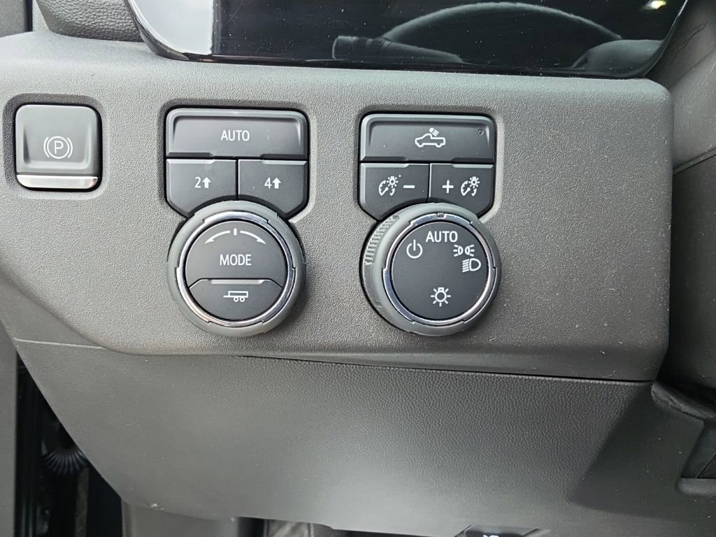 Certified 2023 Chevrolet Silverado 1500 LT AWD/4WD image 11