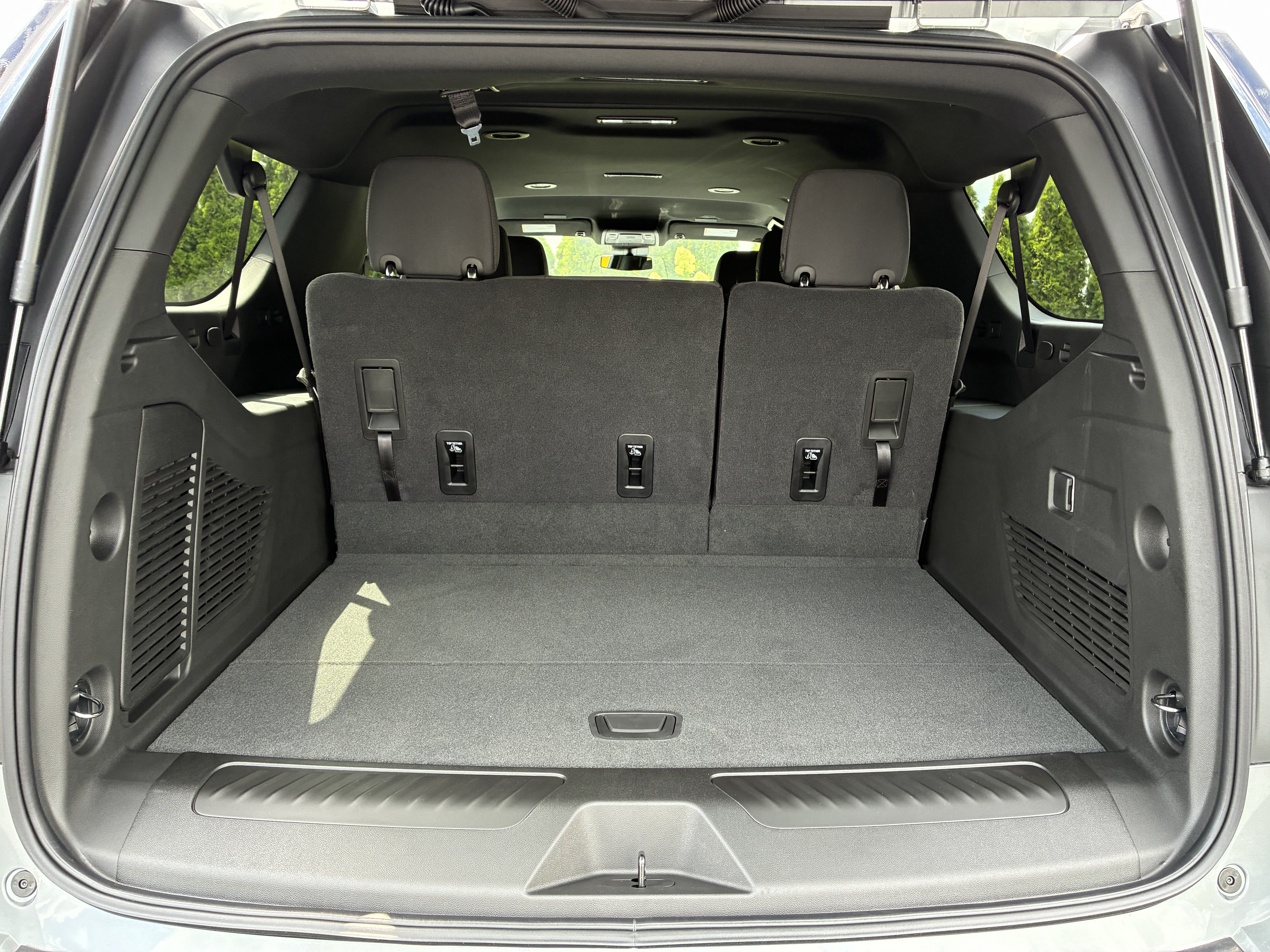 New 2026 Chevrolet Suburban LS w/ Max Trailering Package RWD image 11