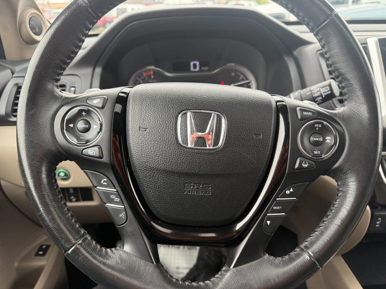 Used 2016 Honda Pilot Touring image 18