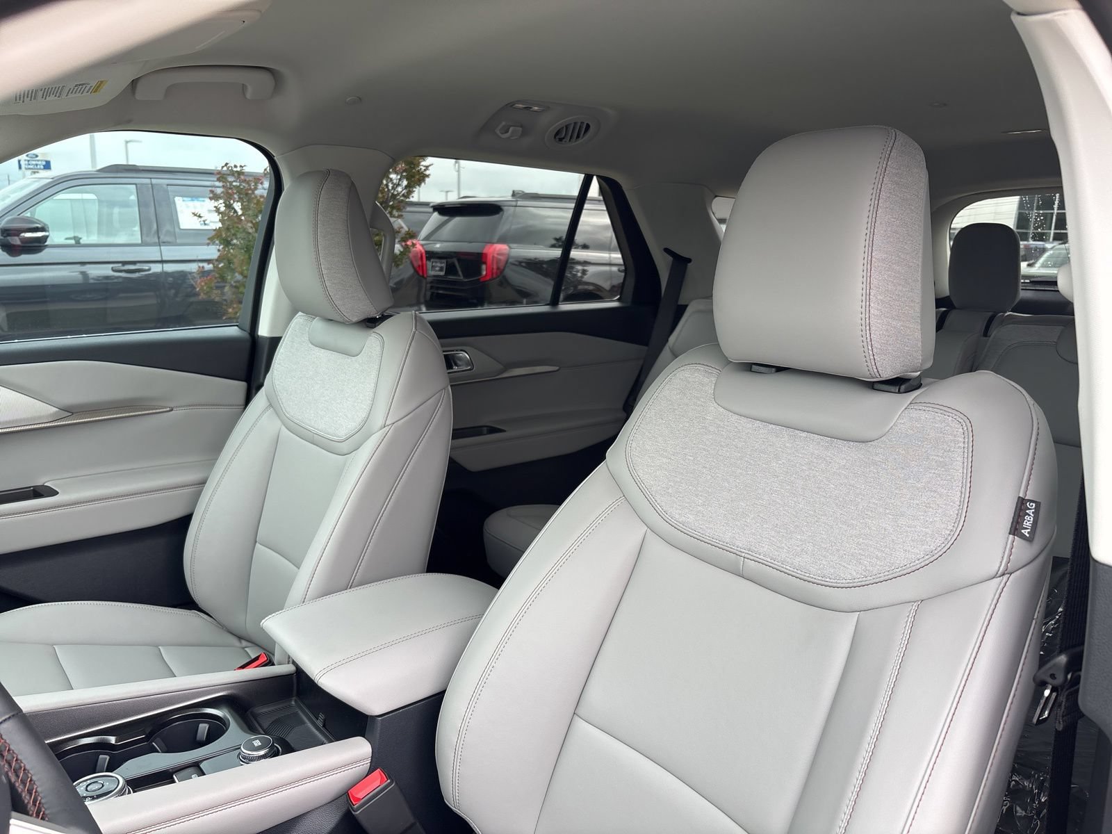 New 2026 Ford Explorer Active w/ Active Comfort Package RWD image 18