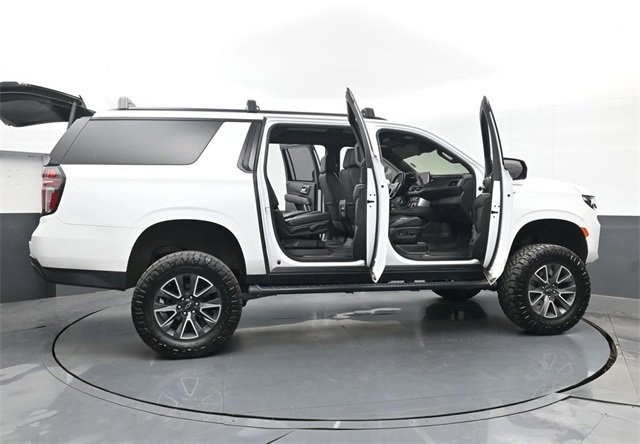 Used 2023 Chevrolet Suburban Z71 w/ Luxury Package image 58