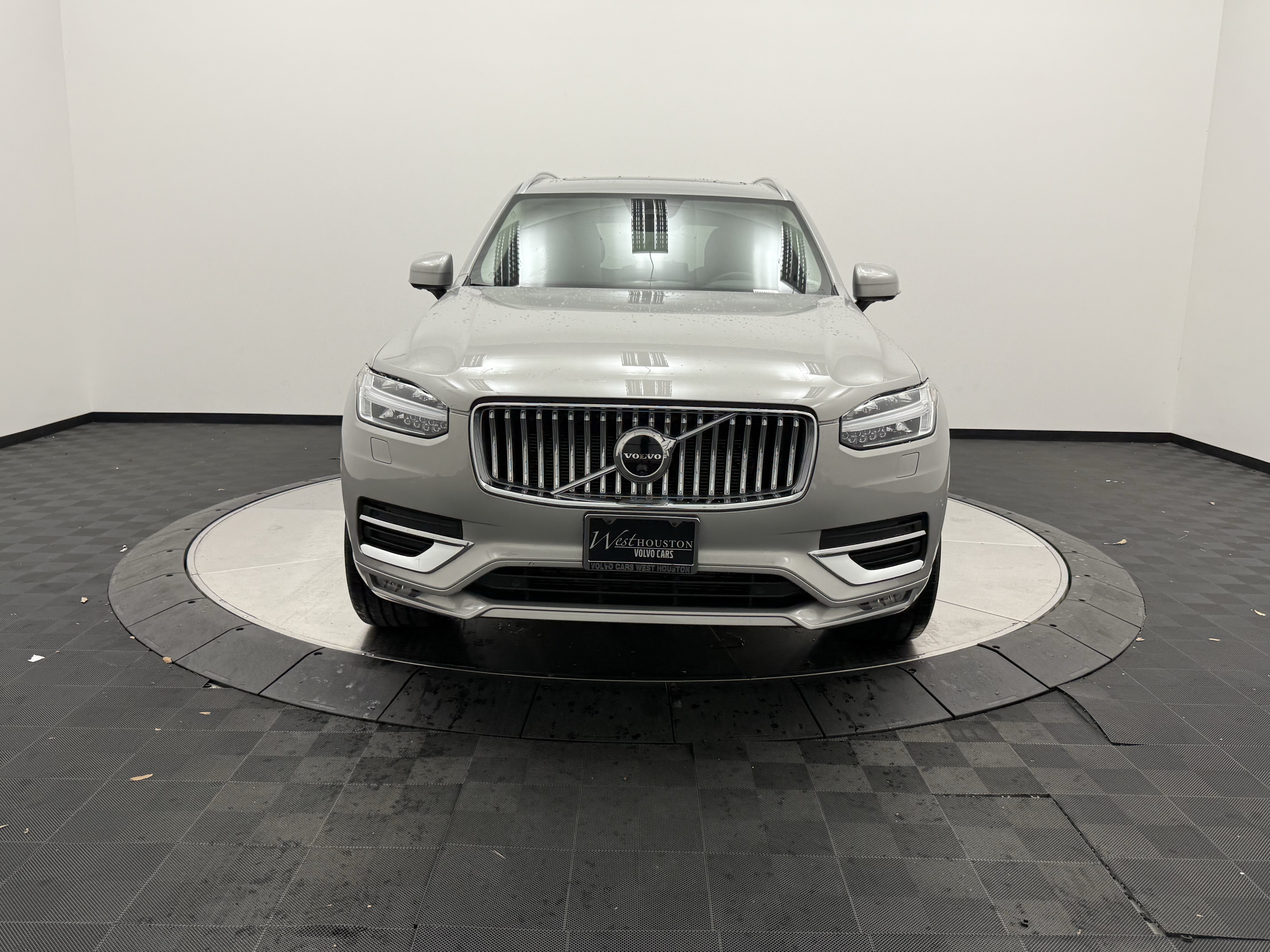 Certified 2023 Volvo XC90 B6 Plus w/ Protection Package Premier AWD/4WD image 2