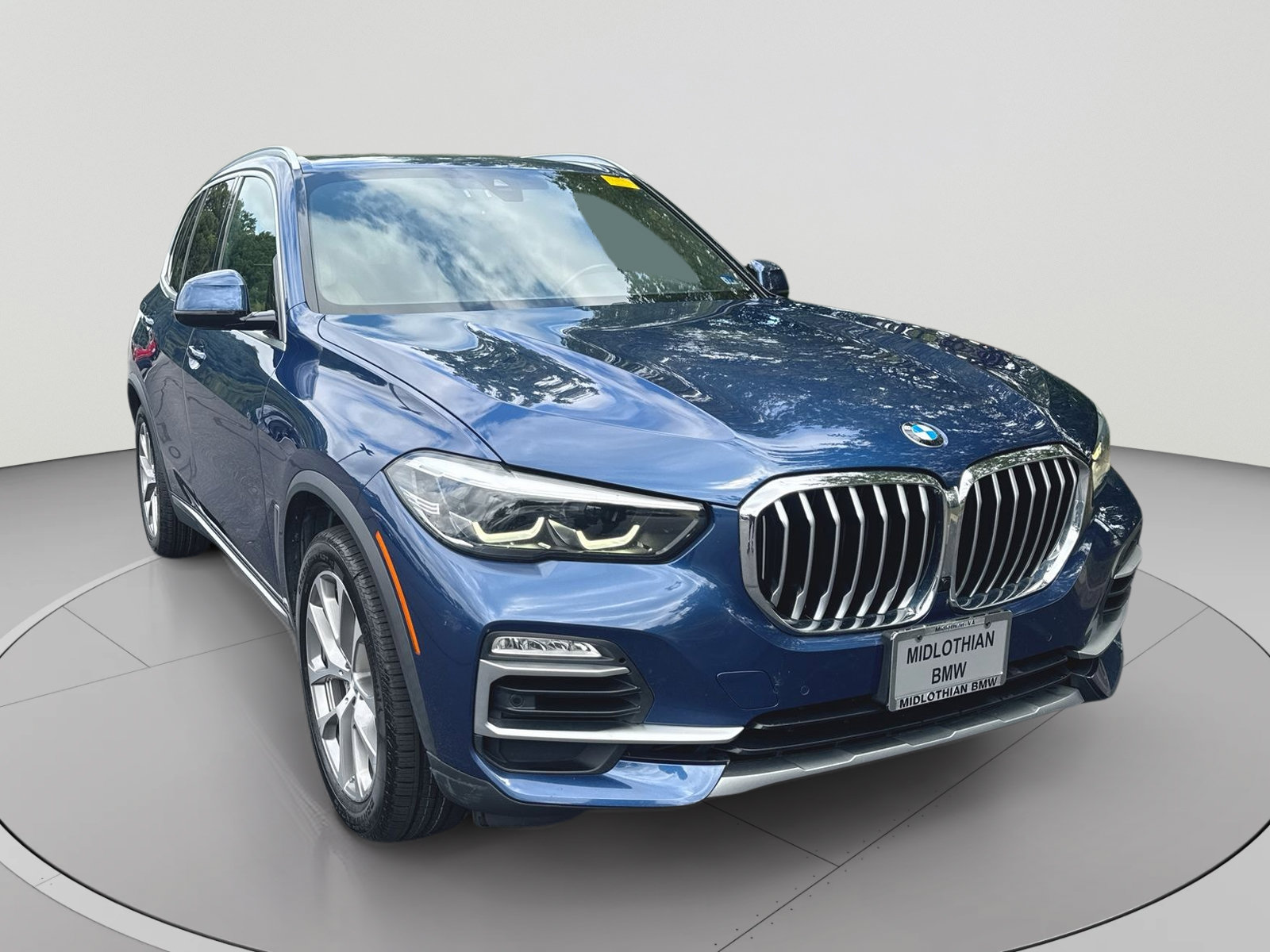 Used 2019 BMW X5 xDrive40i w/ Premium Package 2 AWD/4WD image 3
