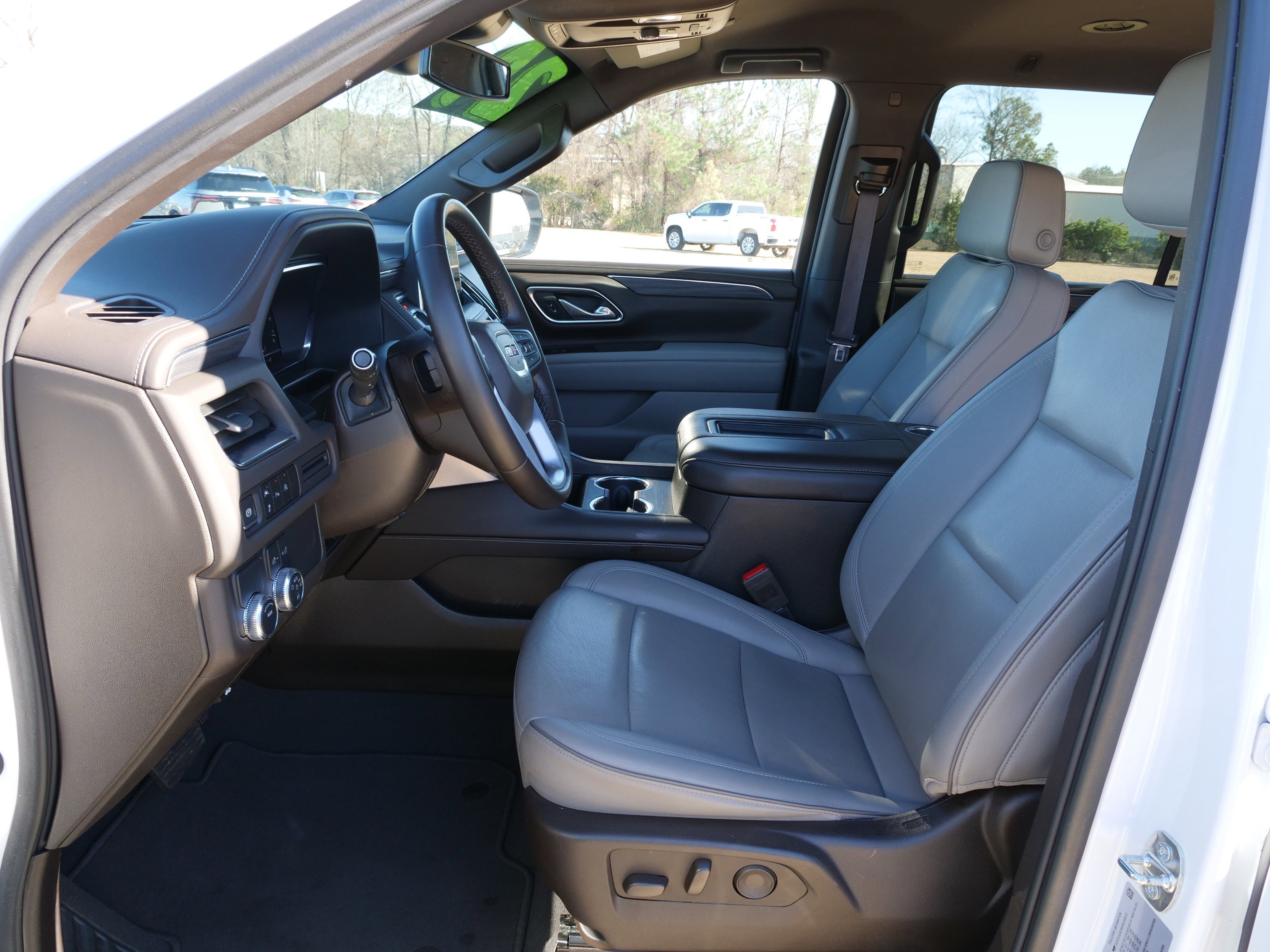 Certified 2024 GMC Yukon XL SLT image 17