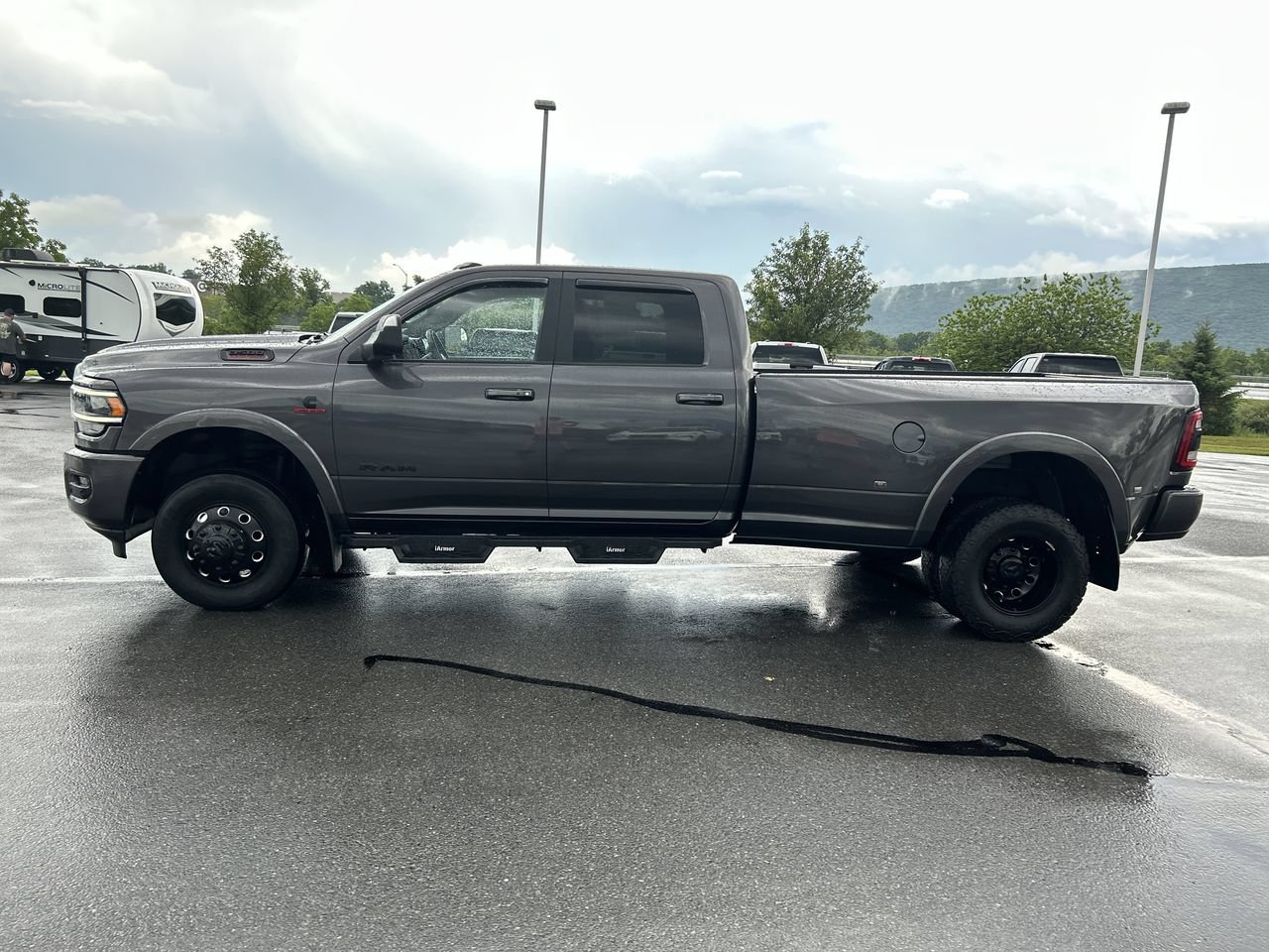 Used 2021 RAM 3500 Laramie w/ Night Edition AWD/4WD image 4