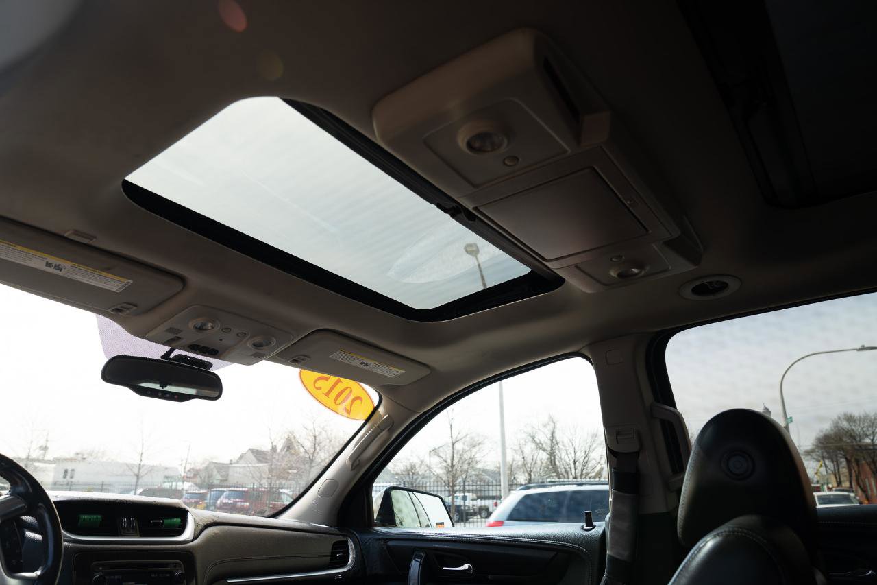 Used 2015 Chevrolet Traverse LTZ w/ LPO, 'HIT The Road' Package image 28