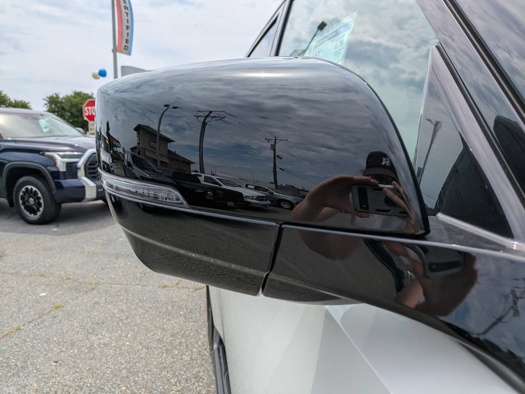 New 2026 Nissan Armada Platinum AWD/4WD image 12