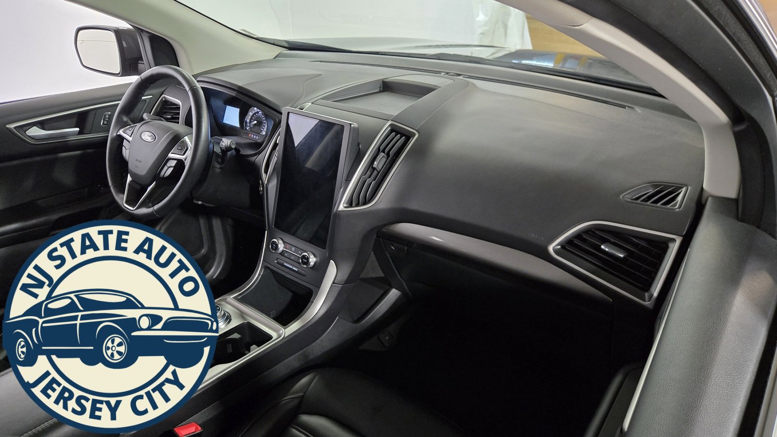 Used 2024 Ford Edge SEL image 28