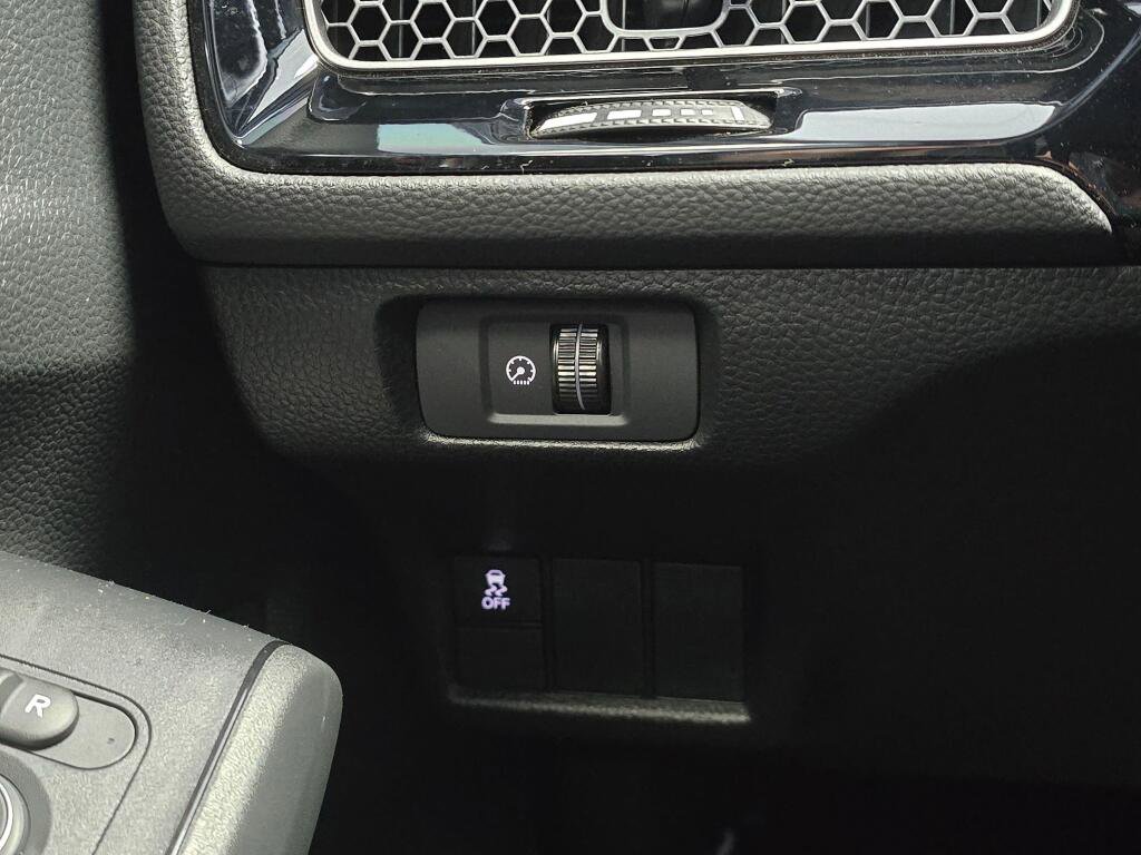 Used 2025 Honda Civic Sport image 25