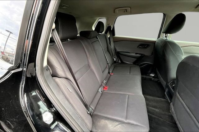 Used 2023 Nissan Rogue S image 17