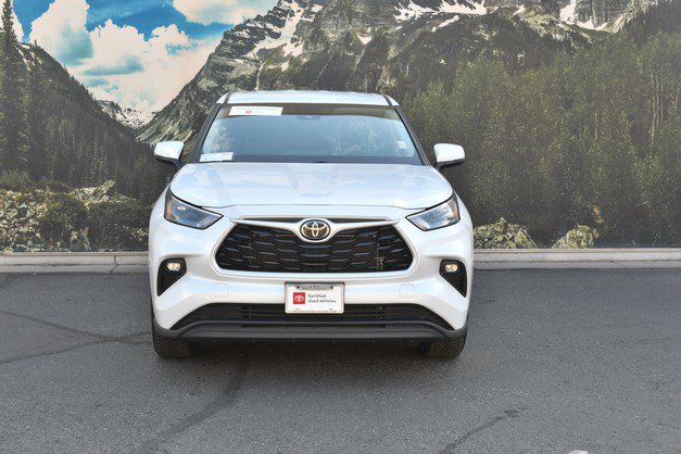 Used 2025 Toyota Highlander LE AWD/4WD image 5