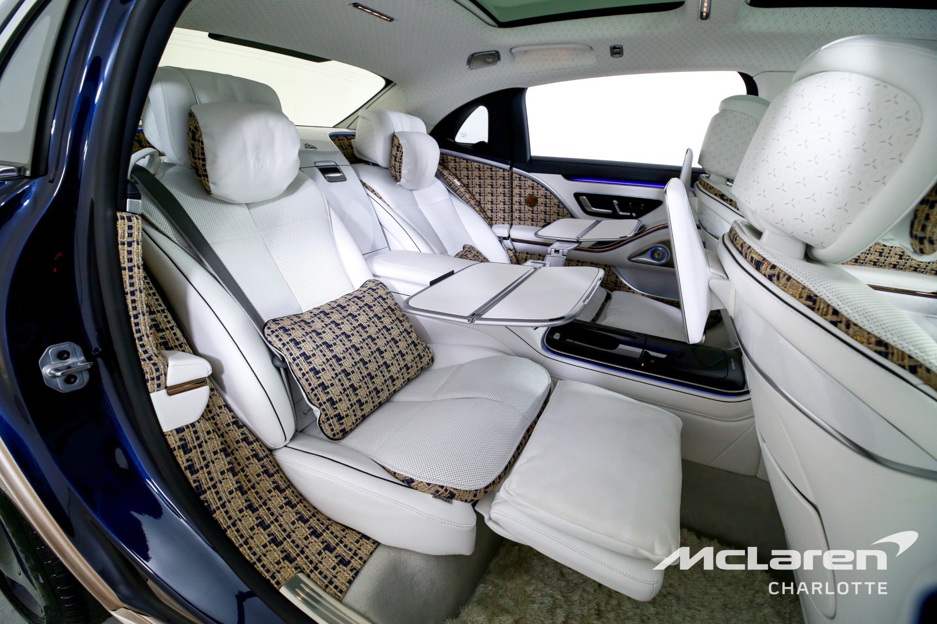 Used 2023 Mercedes-Benz Maybach S 680 4MATIC w/ Manufaktur Leather Package image 27