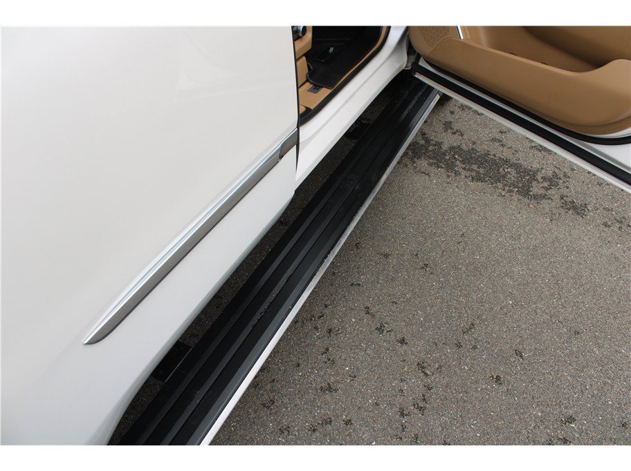 Used 2018 Cadillac Escalade Platinum AWD/4WD image 36