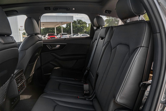 Used 2025 Audi Q7 3.0T Premium Plus image 29