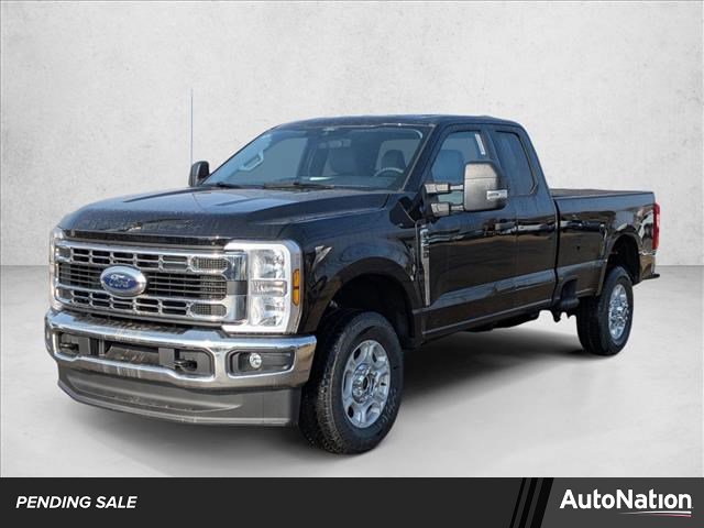 New 2026 Ford F350 XLT w/ FX4 Off-Road Package