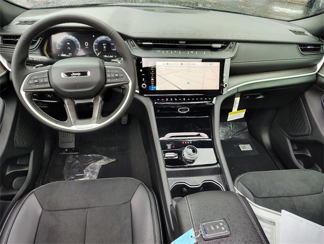 New 2026 Jeep Grand Cherokee Laredo image 15