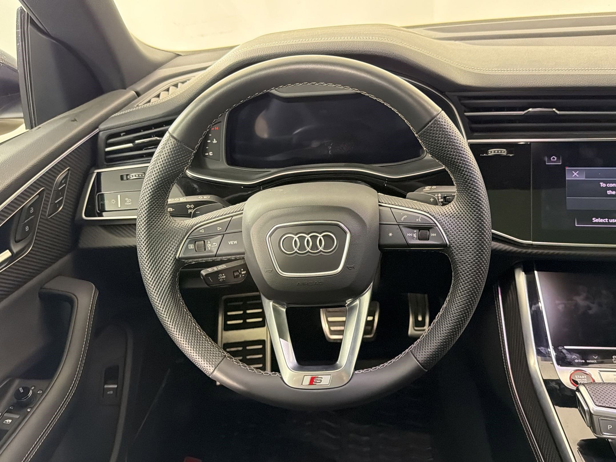 Used 2025 Audi SQ8 Prestige AWD/4WD image 21