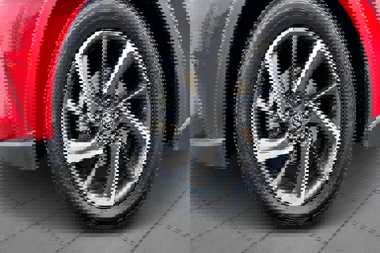 Used 2021 Toyota C-HR Limited image 11