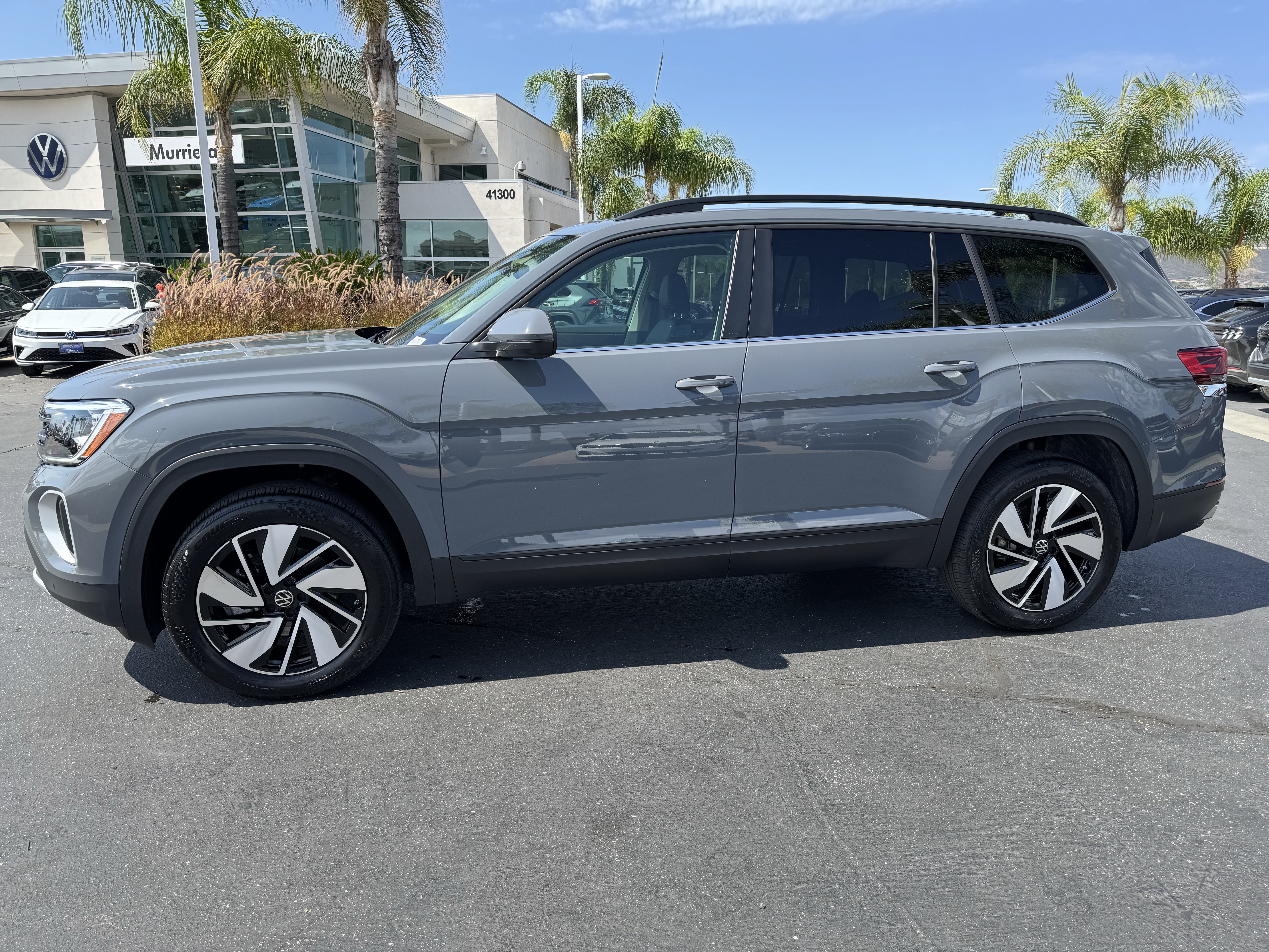 Used 2026 Volkswagen Atlas SE FWD image 6