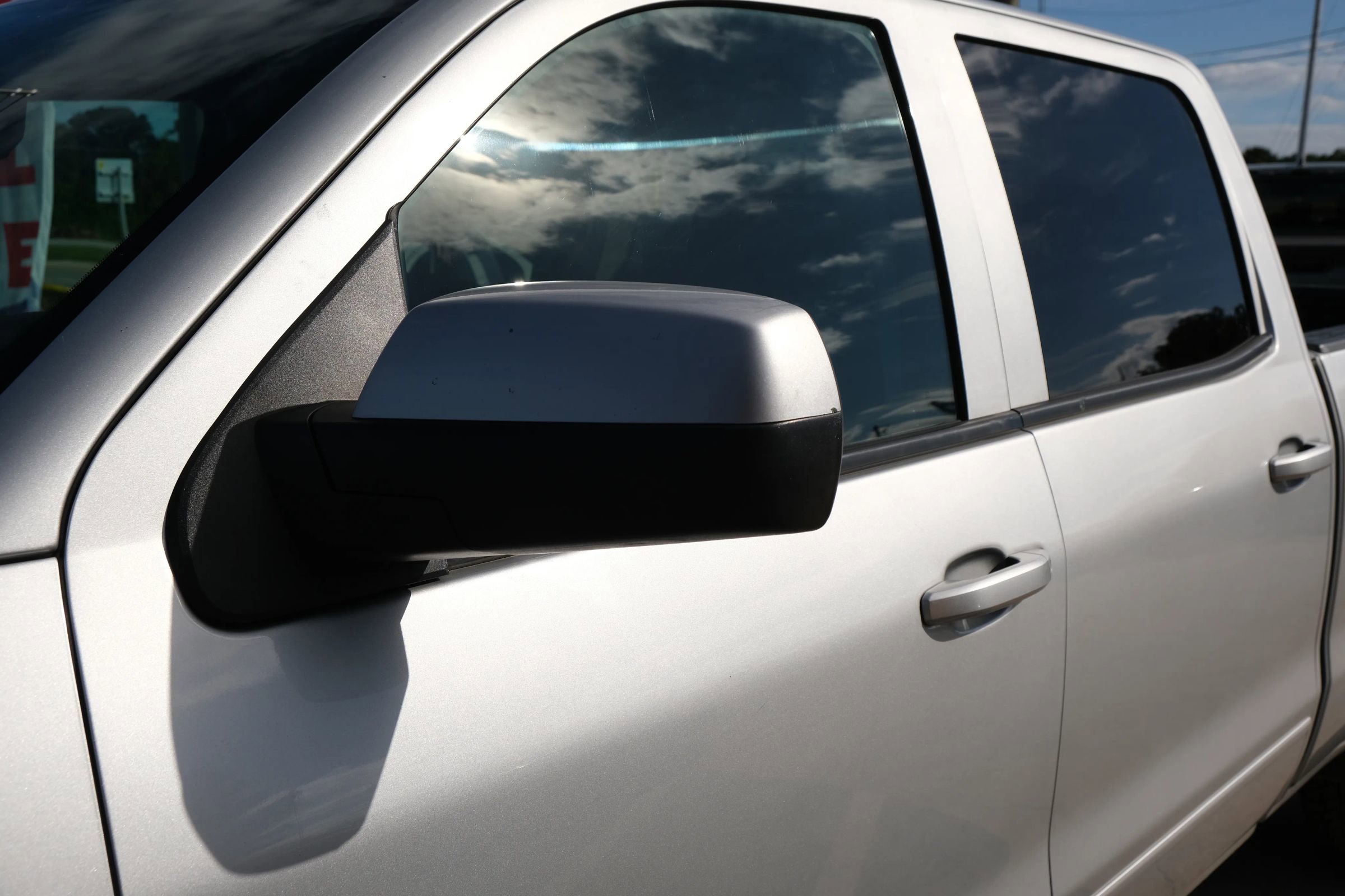 Used 2015 Chevrolet Silverado 1500 LT w/ Trailering Package image 12