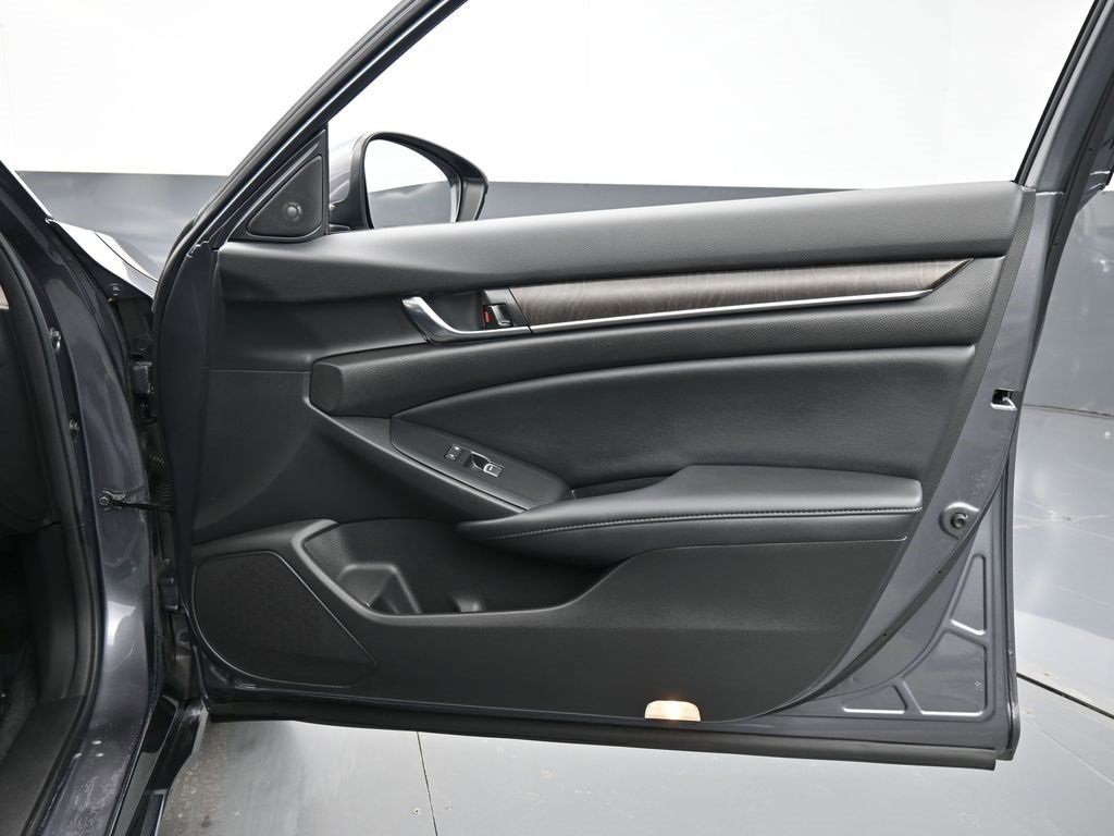 Used 2022 Honda Accord Touring image 40