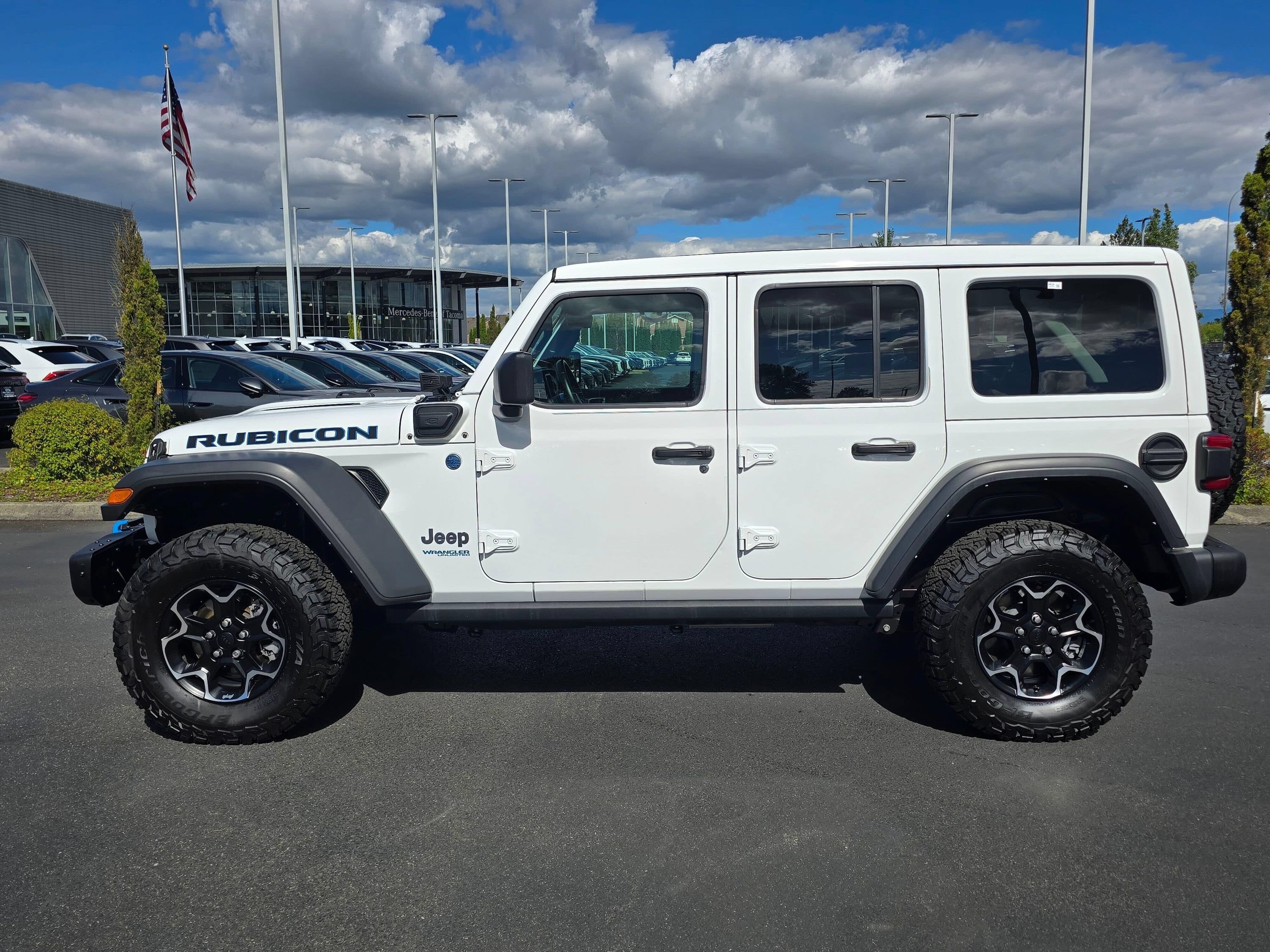Used 2021 Jeep Wrangler Unlimited Rubicon 4xe w/ Steel Bumper Group AWD/4WD image 2