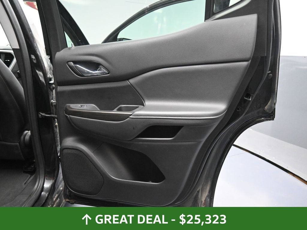 Used 2023 GMC Acadia SLT image 23