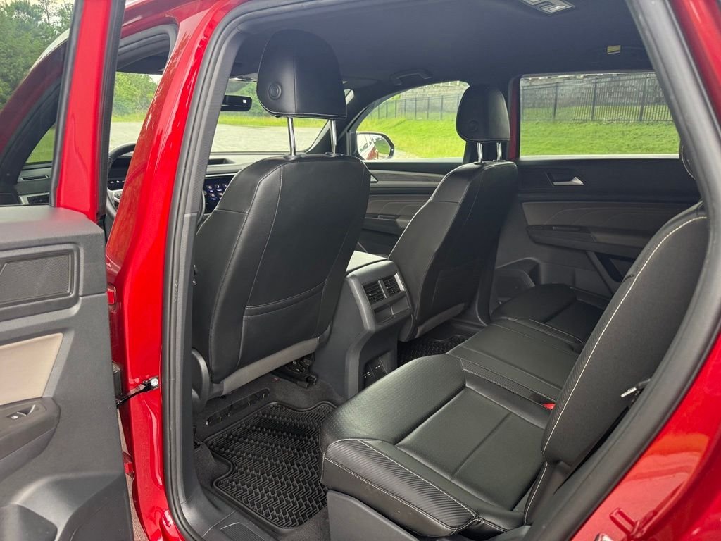 Used 2022 Volkswagen Atlas Cross Sport SE AWD/4WD image 25