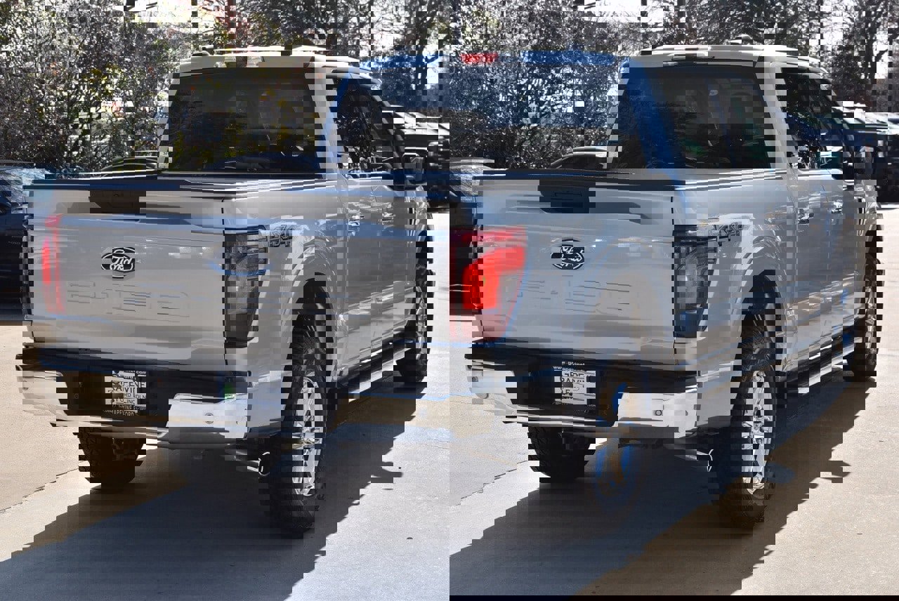 Used 2025 Ford F150 XLT w/ Equipment Group 301A Standard image 8