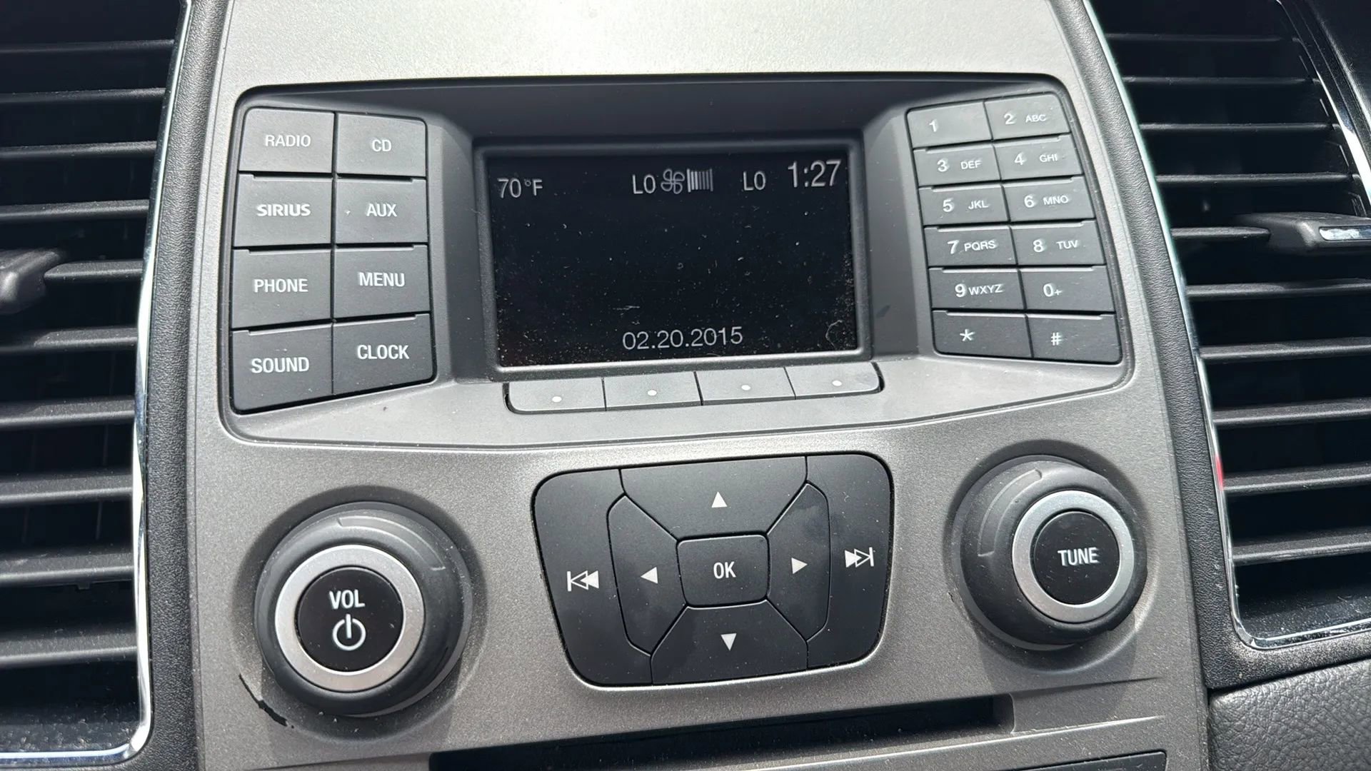 Used 2017 Ford Taurus SEL image 12