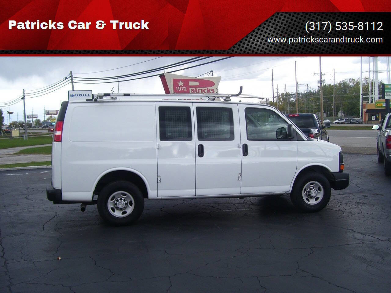 Used 2015 Chevrolet Express 2500 image 1