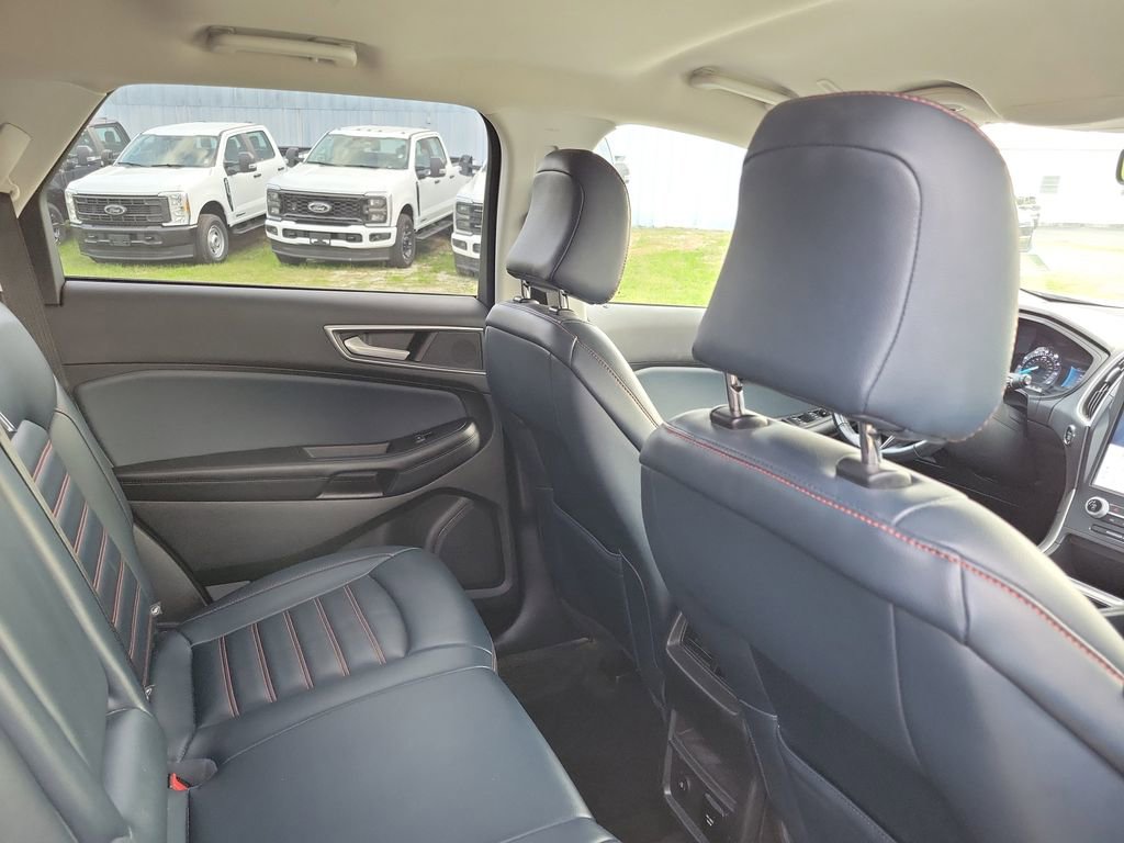 Used 2023 Ford Edge SEL w/ Sport Appearance Package image 32