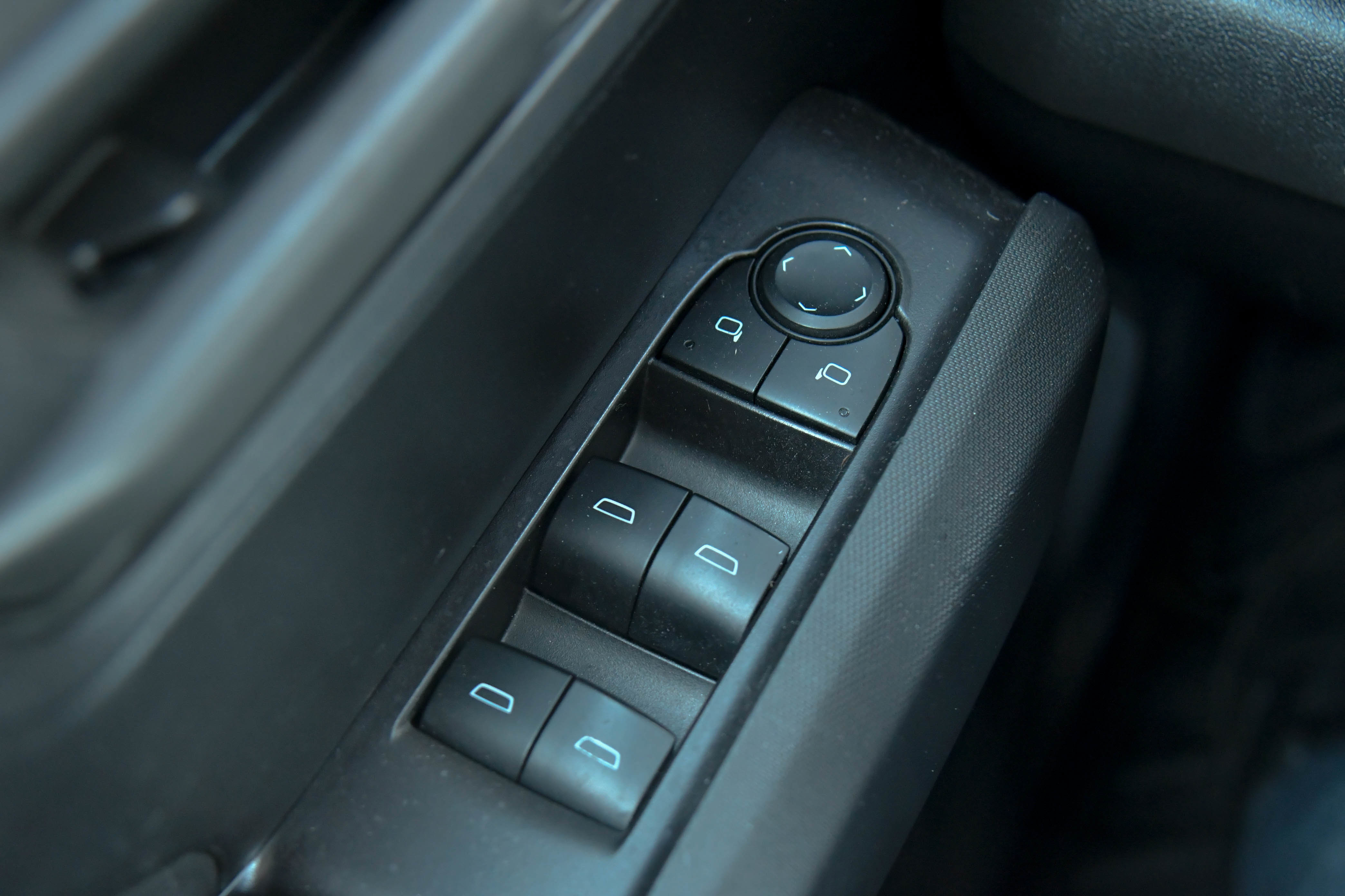 Used 2023 Chevrolet Colorado W/T image 35