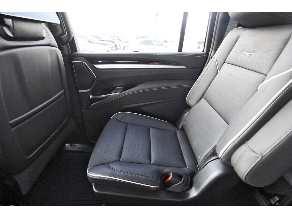 New 2026 Cadillac Escalade ESV Luxury image 12