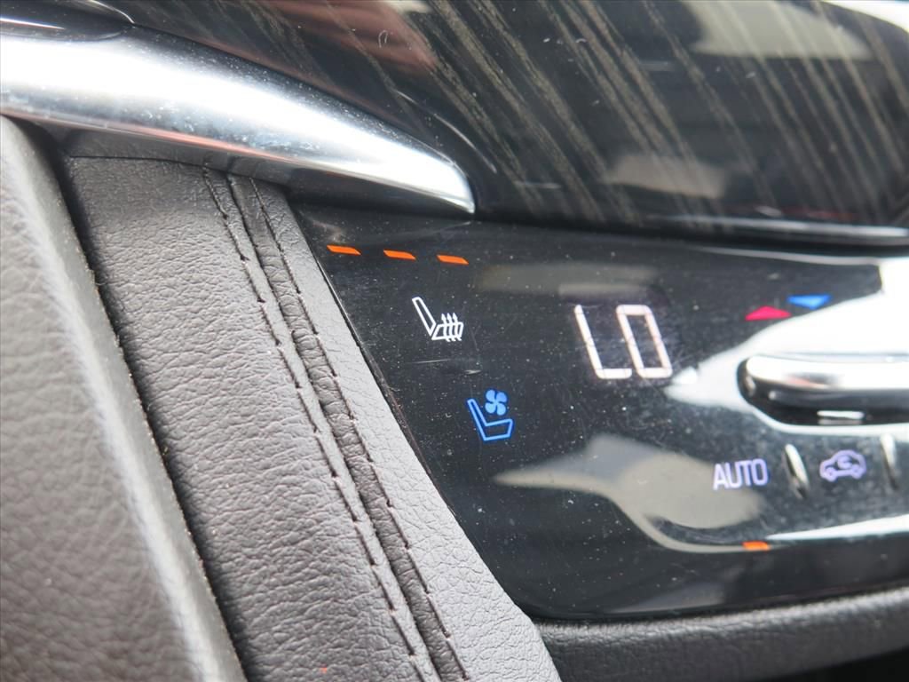 Used 2023 Cadillac XT6 Premium Luxury FWD image 15