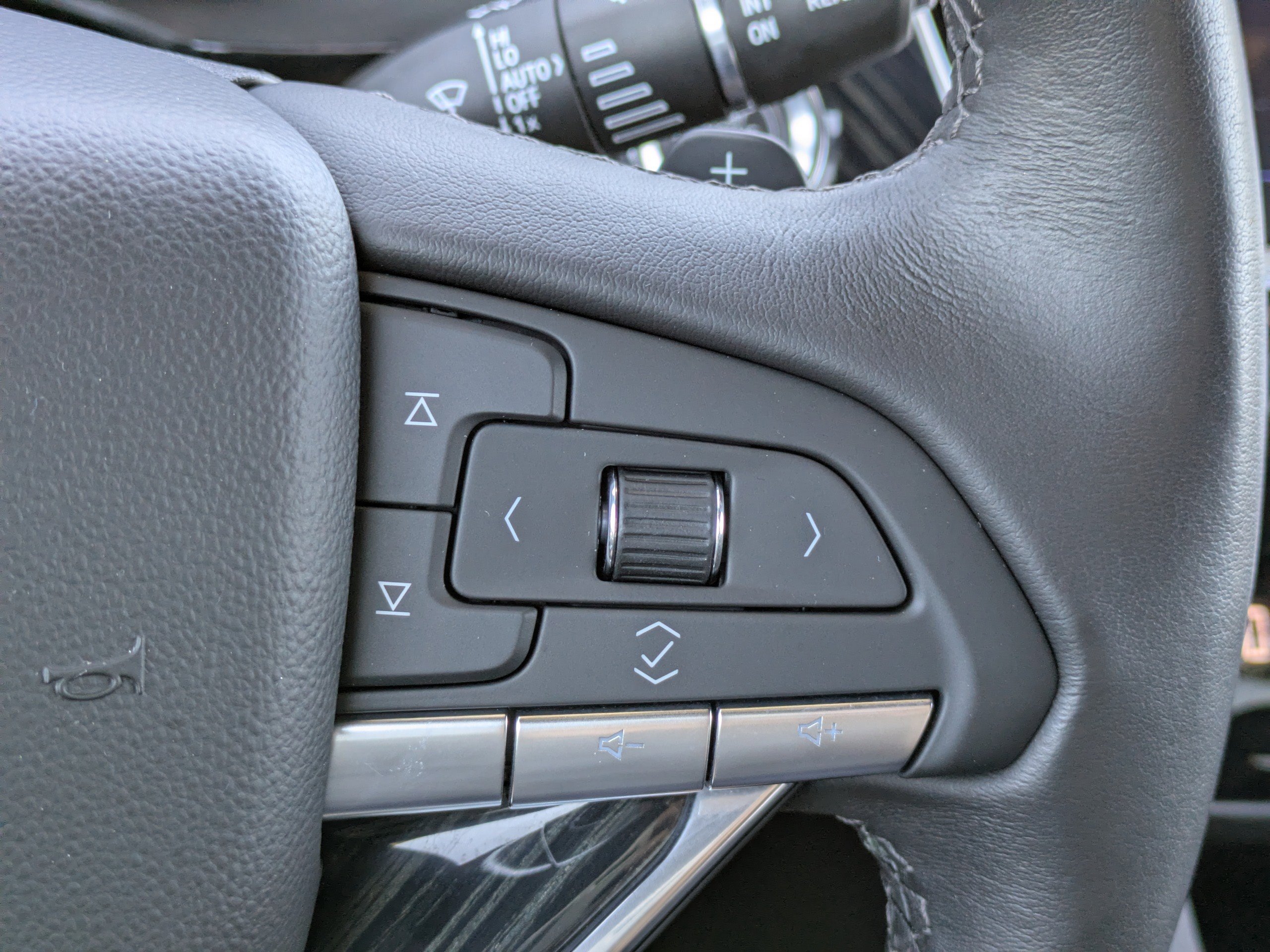 Certified 2024 Cadillac XT6 Premium Luxury w/ Technology Package image 25