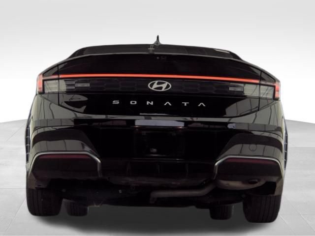 Used 2025 Hyundai Sonata SEL FWD image 5