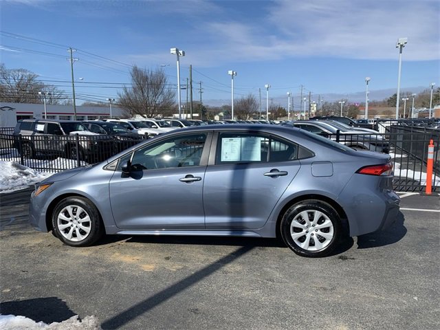 Used 2025 Toyota Corolla LE image 5