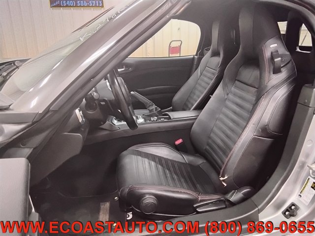 Used 2017 FIAT 124 Spider Abarth RWD image 10